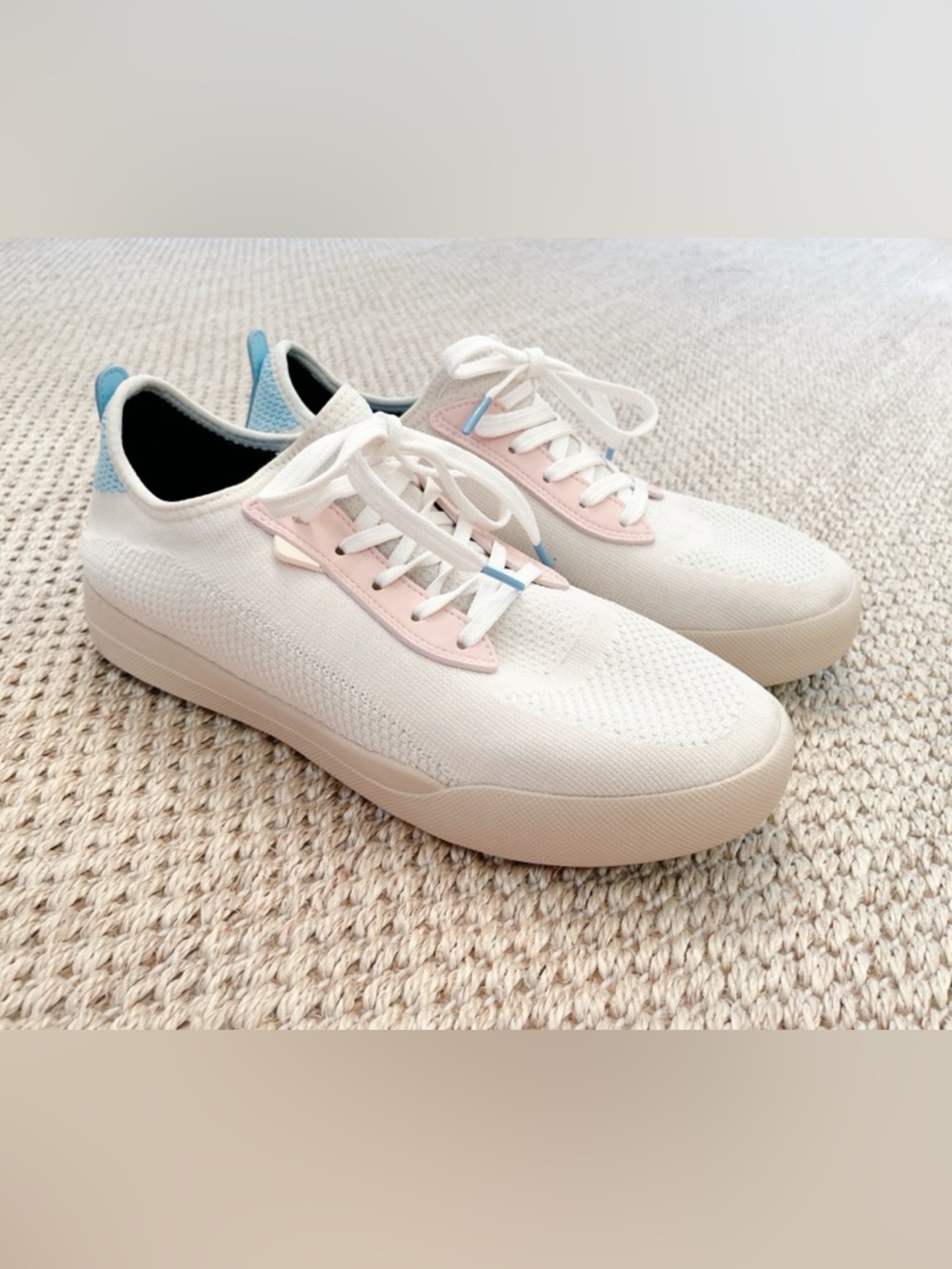 Vessi Weekend Classic Sneaker in color Venice NEW Size 10 women’s - white knit